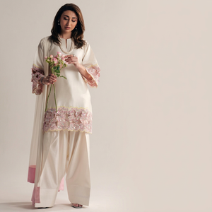 Elegant Cream <b>Silk</b> <b>Kurta</b> Set With Pink Embroidery And Floor-Length Dupatta For Women Traditional Indian Pakistani Wedding Wear - Product Image 1