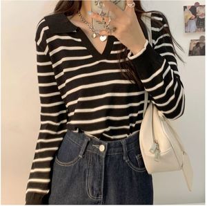 Diretto della fabbrica del Commercio All'ingrosso di Autunno della Molla Maglia Top <span class=keywords><strong>Nero</strong></span> <span class=keywords><strong>Bianco</strong></span> Maglieria <span class=keywords><strong>A</strong></span> <span class=keywords><strong>Righe</strong></span> Risvolto Scollo <span class=keywords><strong>A</strong></span> V delle Nuove Donne di Modo Della Signora <span class=keywords><strong>Maglione</strong></span> - Product Image 6