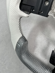 Volante Deportivo de Cuero Plano Color Blanco Leche con Estructura de Panal de Abeja de Carbono, Compatible con Subaru WRX STI 2015 2016 2017 <span class=keywords><strong>2019</strong></span> 2020 - Product Image 2