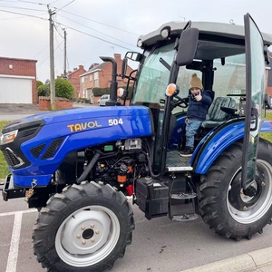 Tracteur agricole Tavol 70 CV 4x4 avec pneus larges, transmission par engrenages, démarrage facile, haute productivité - Product Image 1