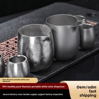 Ensemble de distributeurs de vin et de spiritueux en titane pur avec un design minimaliste, modèle pour usage domestique Ta9030F