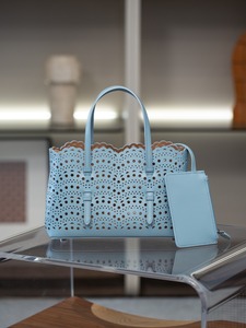 New Style Genuine Leather Unisex Luxury Soft Handbag Romantic Hollow Carved <b>Large</b> Capacity Tote <b>Bag</b> Woven <b>Beach</b> <b>Bag</b> - Product Image 3