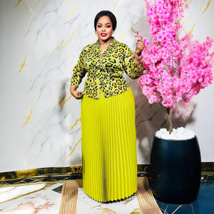 Completo da <span class=keywords><strong>donna</strong></span> due pezzi taglie forti con stampa <span class=keywords><strong>leopardata</strong></span> e gonna a pieghe tinta unita, stile africano popolare - Product Image 1