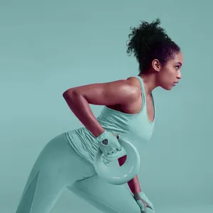 여성용 체육관 빌더를 위한 새로운 달빛 조절 가능한 케틀벨-엉덩이 근력 훈련을 위해 스쿼트를 사용