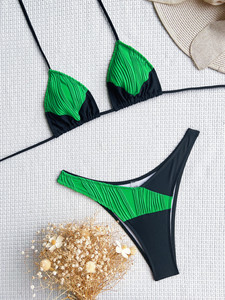 Nuevo Conjunto de Bikini Sexy de Dos Piezas con Cuello Halter y Cintura Alta en Tela Especial para Mujer - Product Image 5