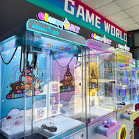 Machine d'arcade commerciale à griffes pour peluches et poupées, avec paiement triple par pièces, billets et code QR, et force de griffes réglable