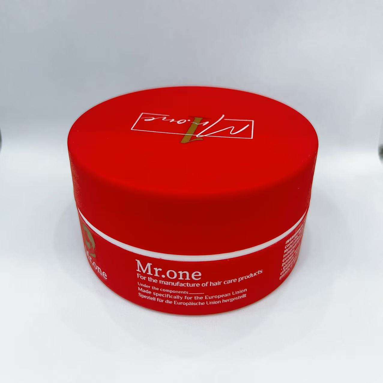 150 g de cire capillaire en bouteille rouge