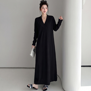 <span class=keywords><strong>Abito</strong></span> lungo da <span class=keywords><strong>donna</strong></span> elegante classico in maglia a costine con scollo a V <span class=keywords><strong>incrociato</strong></span> a maniche lunghe, tinta unita, autunno inverno 2026 - Disponibile - Product Image 2