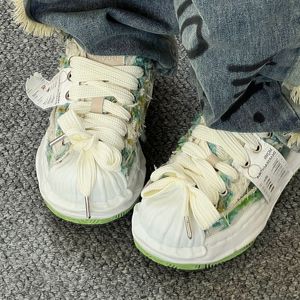 Zapatos de hombre 2025 Guangzhou - Estilo Small Fragrant con suela gruesa, que aumentan la altura, modernos, para caminar, para parejas - Product Image 2