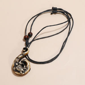 Collana Etnica Tribale con Perline in Legno e Ciondoli a Forma di Tartaruga Marina, Regolabile in Resina, Cordino Nero Portafortuna per Uomo, Macramè Longevità - Product Image 3