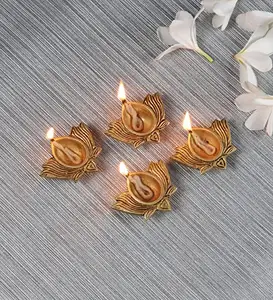순수 황동 Akhand Diya 차 빛 홀더 장식 랜턴 Diwali 선물 Pooja 램프 붕규산