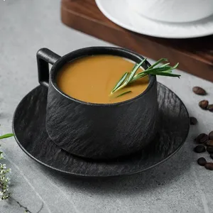 Tazza da caffè in ceramica creativa stile Vintage fatta a mano in ceramica tazze da tè con manico e set di piattini, tazza di porcellana ufficio o caffetteria - Product Image 1