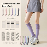 Chaussettes de sport longues antidérapantes en coton avec grip en silicone pour femmes, idéales pour le yoga, le Pilates et la compression, vente en gros