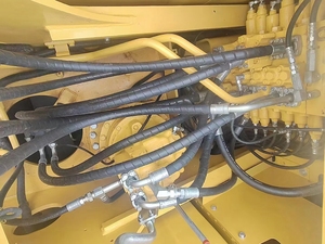 Importado de Japón Komatsu Excavadora sobre orugas Excavadora usada PC200 Excavadora de segunda mano para la venta - Product Image 6