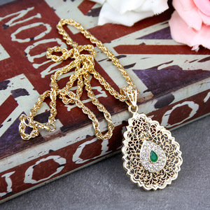 <span class=keywords><strong>Collier</strong></span> Pendentif Arabe Doré Goutte d'Eau Strass Cadeau de Mariage <span class=keywords><strong>Marocain</strong></span> Chaîne Torsadée - Product Image 4