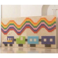 Jeu mural interactif Montessori en bois avec piquets, panneau mural d'activités sensorielles, jeux éducatifs pour aire de jeux intérieure