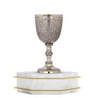 Gobelet élégant en laiton médiéval pour la communion au vin et les célébrations royales Verres uniques