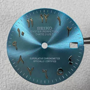 Reloj de Lujo con Esfera Plateada de 28.5mm, Patrón Solar, Números Árabes, Movimiento NH35, Material Metálico No Luminoso - Product Image 3