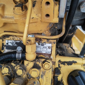 Venta económica: Rodillo agrícola pequeño de alta calidad CAT CB24B, rodillo mini Caterpillar usado de 3 toneladas, rodillo original en venta EPA - Product Image 6