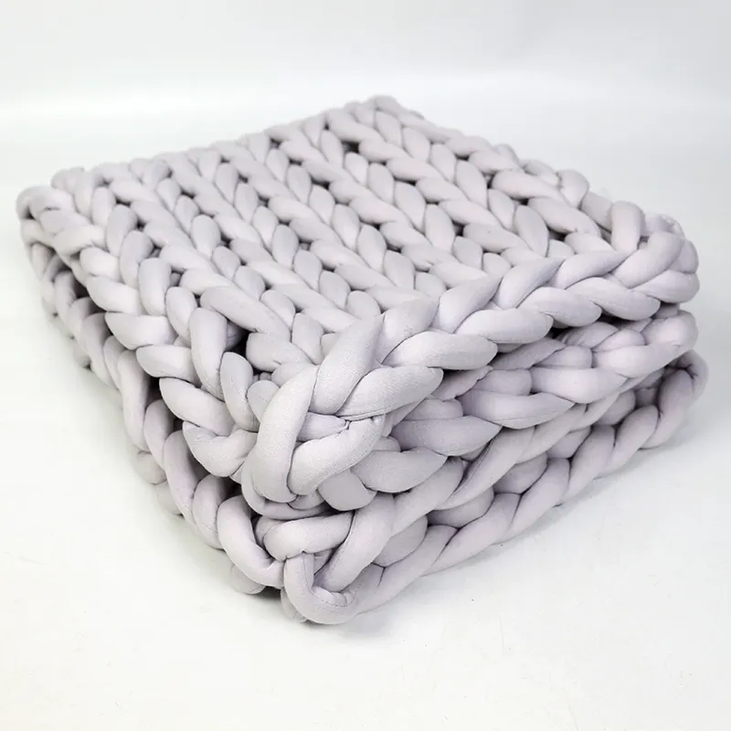 2019 Fashion Machine Washable Cotton Tube Chunky Knit Winter Blankets