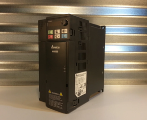 VFD13AMS43AFSAA MS300 ซีรีส์ 5.5KW 460V 3 เฟส ไดรฟ์ VFD IP20 ระบบอัตโนมัติอุตสาหกรรม - Product Image 1