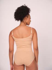 Faja Moldeadora de Cuerpo Entero sin Costuras para Mujer, Control de Abdomen, Tirantes Ajustables, Corte Brief, Reductora, Uso Diario - Product Image 3