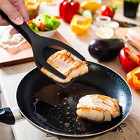 Vente en gros de spatule à œufs multifonction 2 en 1, spatule à retourner, pince à retourner, ustensiles de cuisine
