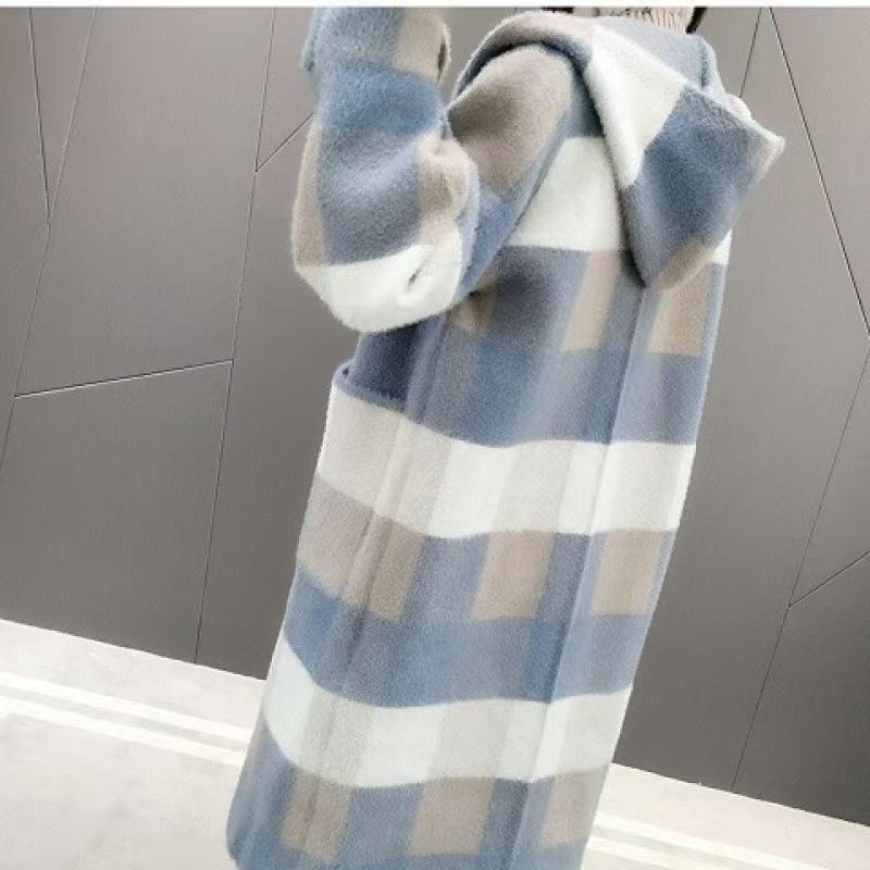 มีฮู้ดสีกากี