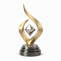 Trophée en métal en forme de capsule en laiton plaqué or, avec ouverture révélant une sphère noire sculptée à la main, trophée personnalisé pour cadeaux de bienvenue