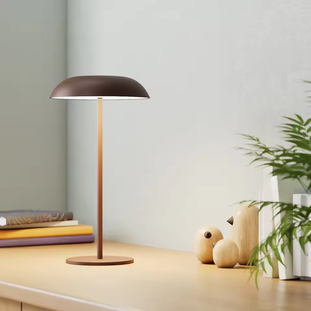 Hot Sale Iron Art Acrylic Touch Control Rechargeable Battery Desk Light Modern Decorative Cordless Table Lamp