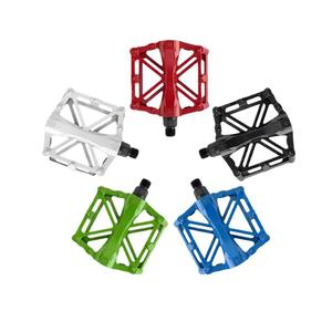 Pédales de vélo en alliage d'aluminium, accessoires de cyclisme pour vélo de route, conception à roulement à billes, options multicolores, fabriqué en Chine, emballage sous blister - Product Image 1