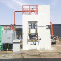 Presse hydraulique fermée multidirectionnelle CE YXLM-800T pour le forgeage à froid, avec moteur à engrenages PLC et pompe 74kW, pour la précision de la transformation des métaux
