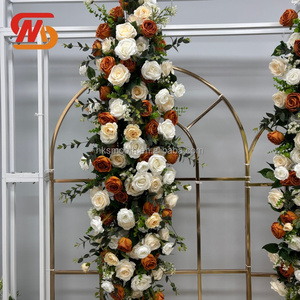 Nouveau design élégant de chemin de table en fleurs artificielles en soie personnalisées avec des feuilles vertes pour la décoration de mariage - Product Image 4