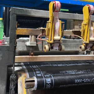 Membrane imperméable SBS, adaptée aux toitures et aux sous-sols, construction sur site -25 ℃   Résistance aux fissures, durée de vie longue durée, plus de 20 ans. - Product Image 6