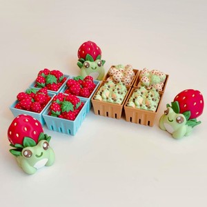 Nouveau clicker grenouille fraise imprimé en 3D, un petit jouet pour soulager l'ennui et le stress - Product Image 5