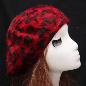 Mode femmes Style coréen imprimé léopard lapin fourrure béret automne peluche hiver chapeau - Product Image 2