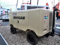 Ingersoll-Rand Doosan 1000 cfm 25bar Compresseur d'air diesel portable à vis avec moteur CAT à faible bruit (XHP1000) pour le forage