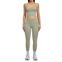 Set Yoga Solid Seamless Custom Logo, Pakaian Fitness Cantik dengan Desain Punggung Terbuka, Elastis Tinggi untuk Lari dan Olahraga, Set 2-Piece Wanita