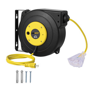 بكرة تمديد كهربائية قابلة للسحب من بينيو، تثبت على السقف أو الحائط، بطول 45 قدمًا، متينة، سلك 12AWG/3C SJTOW، مع مخرج ثلاثي مضاء - Product Image 2
