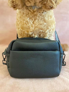 Logotipo personalizado À Prova D' Água Portátil Dog Treat Crossbody Bag Ajustável Dog Training Treat Pouch Bum Bag Puppy Leather Pet Treat Bag - Product Image 2