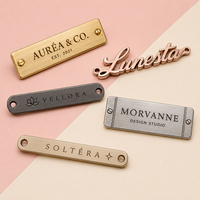 Plaque métallique en émail dur avec logo, étiquette métallique pour parfum, chaussures, sac à main, étiquette métallique en époxy, placage de qualité supérieure, fourniture d'usine, approvisionnement B2B