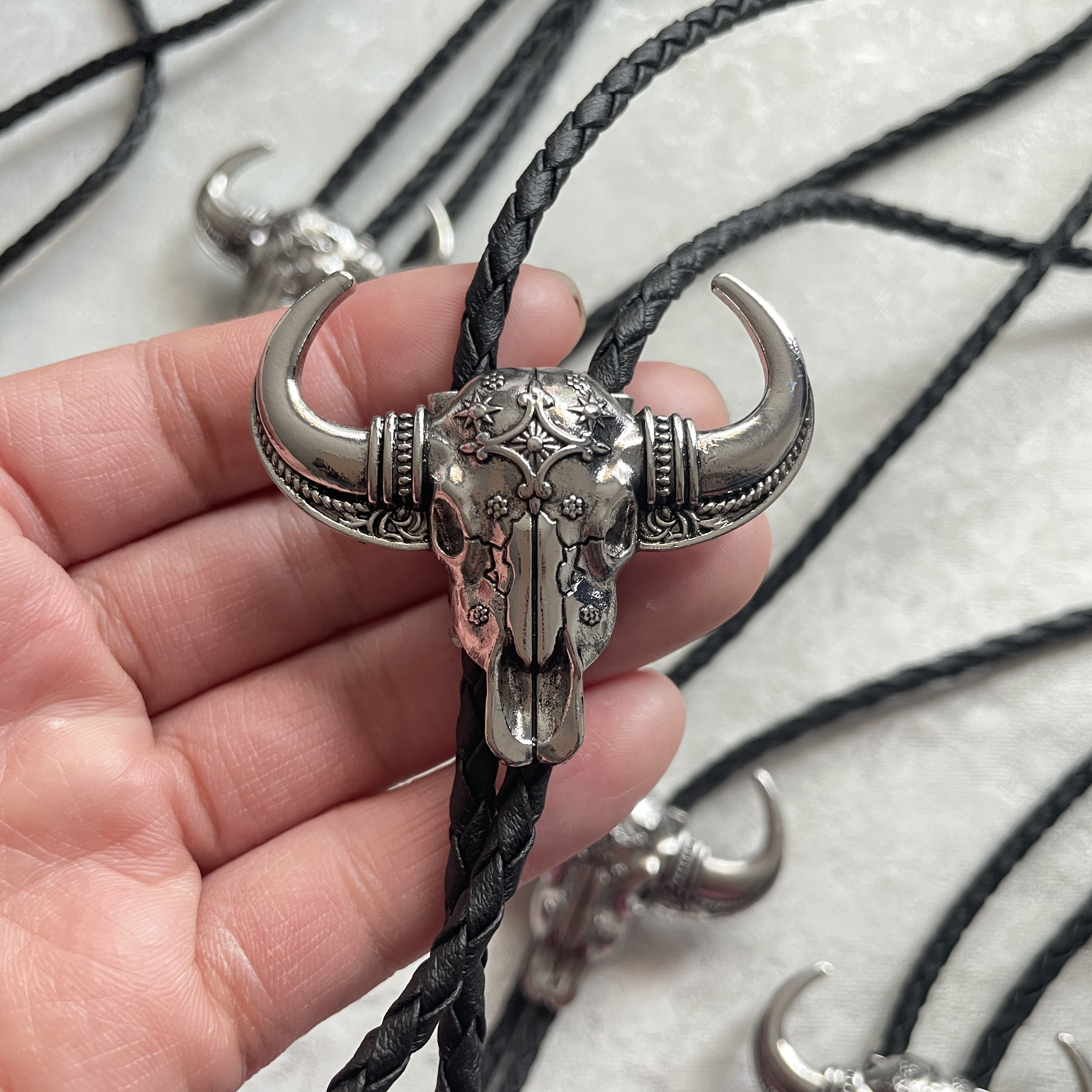 Shop Custom High Quality Low MOQ Fashion Jewelry - Ox Head Bolo