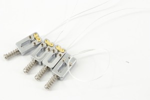 Sellette Ponte Tremolo Piezoelettriche per Chitarra con Spaziatura Corde da 10,5 mm per Chitarra Elettrica Strat - Product Image 3