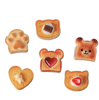 Breloques miniatures pour maison de poupée, breloques plates en résine en forme de pain et chocolat, figurines miniatures d'ours mignons, accessoires pour la création d'ornements domestiques
