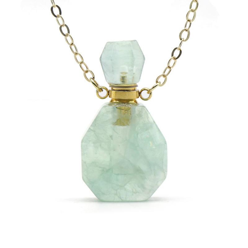 สีเขียวอ่อน