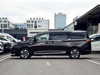 JAC Refine RF8, MPV de luxe haut de gamme, marque automobile chinoise de confiance pour les transport de cadres, les voyages en famille et les acheteurs internationaux