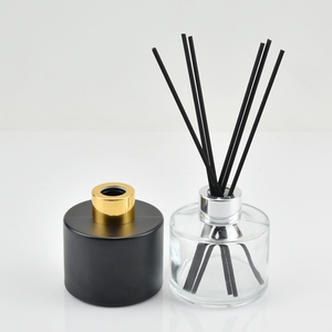 Botella difusora de Color personalizada de lujo, botella difusora de caña de vidrio escarchado negro ámbar recargable vacía con <span class=keywords><strong>ambientador</strong></span> de barra - Product Image 4