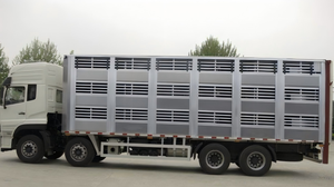Camión de transporte de cerdos con jaula para cerdos, camiones para ganado, furgoneta con control de temperatura para aves de corral, transportador de cerdos, personalización OEM - Product Image 2