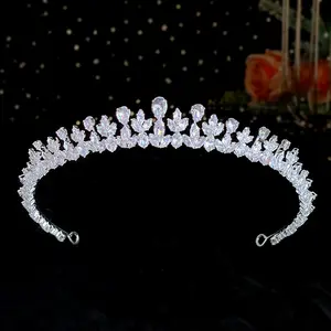 Romantico lega di rame Micro pavimenta zircone cubico matrimonio diadema fascia da sposa regina principessa CZ corona