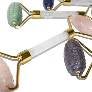 Rullo <span class=keywords><strong>di</strong></span> <span class=keywords><strong>Giada</strong></span> <span class=keywords><strong>Gua</strong></span> <span class=keywords><strong>Sha</strong></span> Naturale Anti-Età in Sodalite, Strumento per Massaggio dei Punti <span class=keywords><strong>di</strong></span> Agopuntura, Promuove l'Assorbimento Corporeo, Modello LRYS - Product Image 4